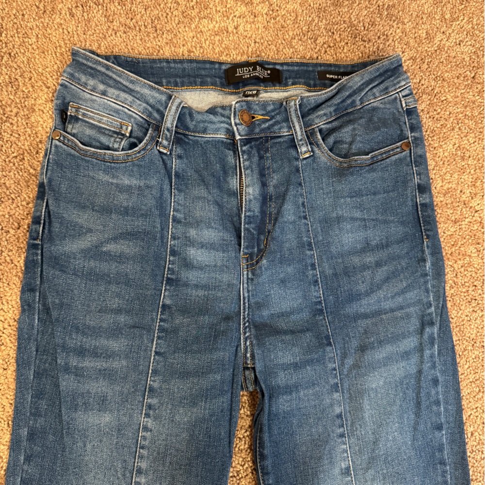 Judy Blue Super Flare Jeans in Classic Blue - Picture 4 of 5